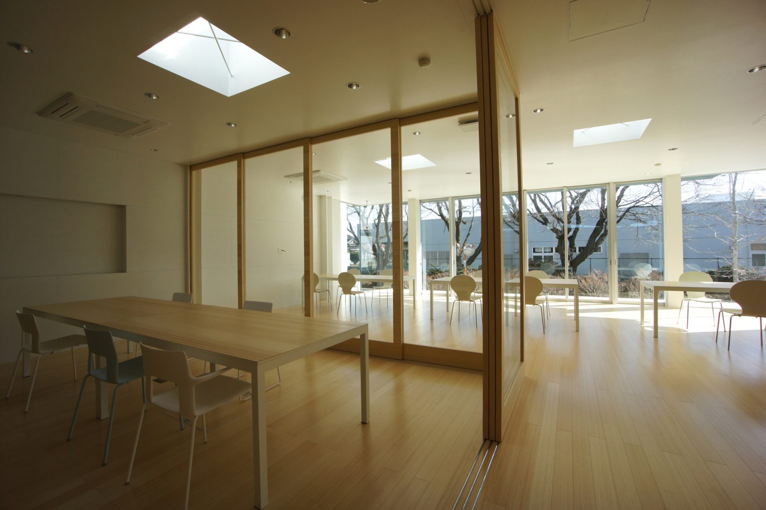 Corona Electric Head Office and Factory Yuji Tanabe Architects